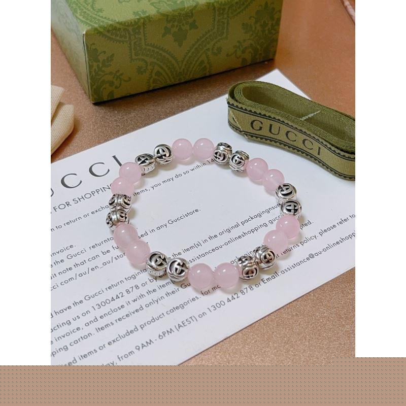 G*u*i bracelets